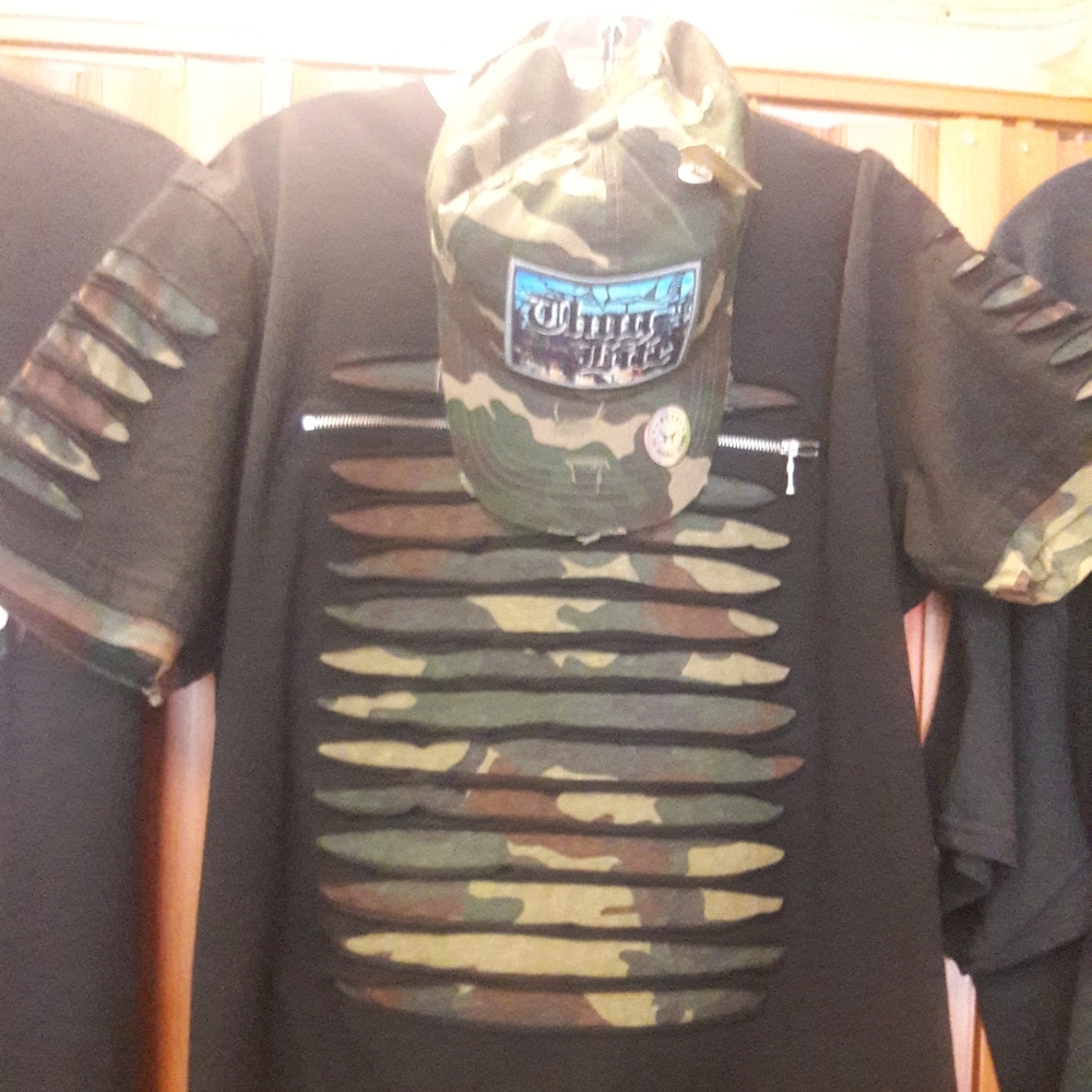 CAMO ZIPPER TEE
